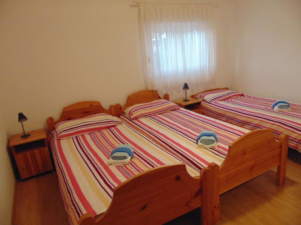 Apartments Borozan Vinisce Room photo